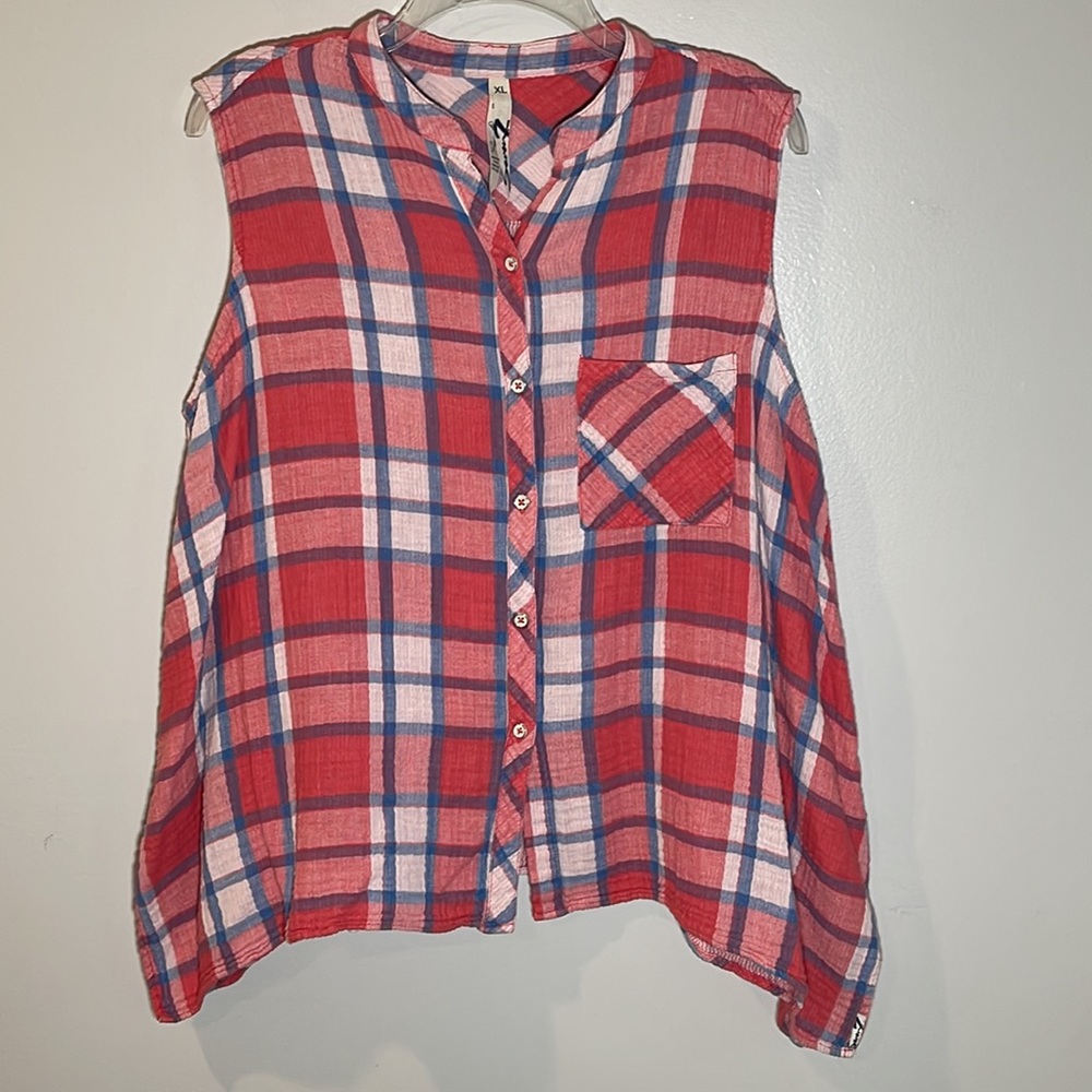 Seven 7 Sleeveless Button Down Red, White and Blue Plaid Shirt Size XL